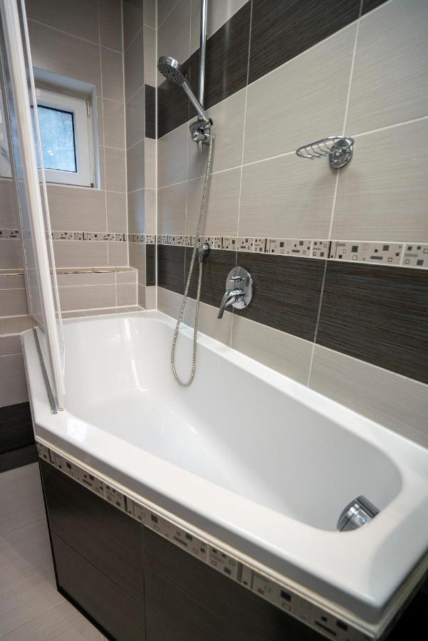 Apartment Ferdinand Karlovy Vary Esterno foto